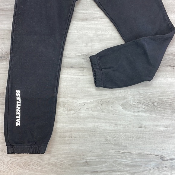 TALENTLESS IM STAYING HOME SWEATPANTS - Picture 6 of 12
